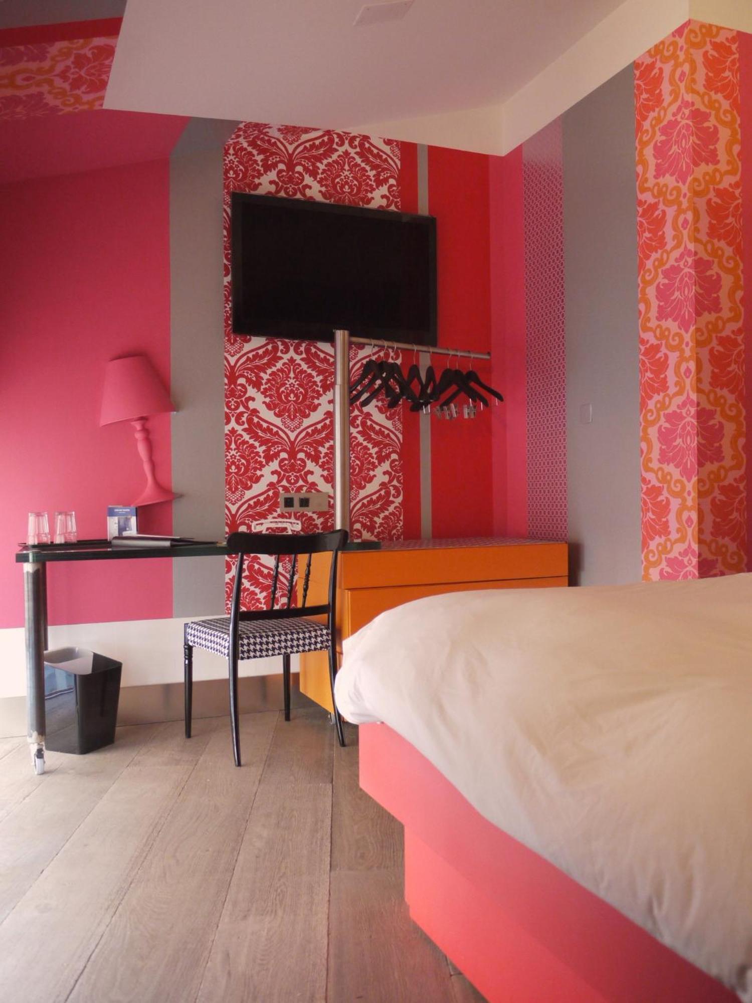 Hotel Le Dormeur Du Val Charleville-Mézières Dış mekan fotoğraf